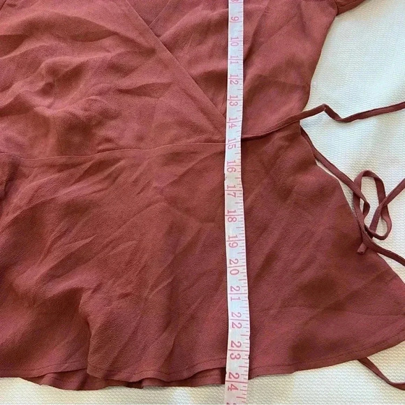 J. Crew Drapey crepe wrap top size 4 - Picture 8 of 8